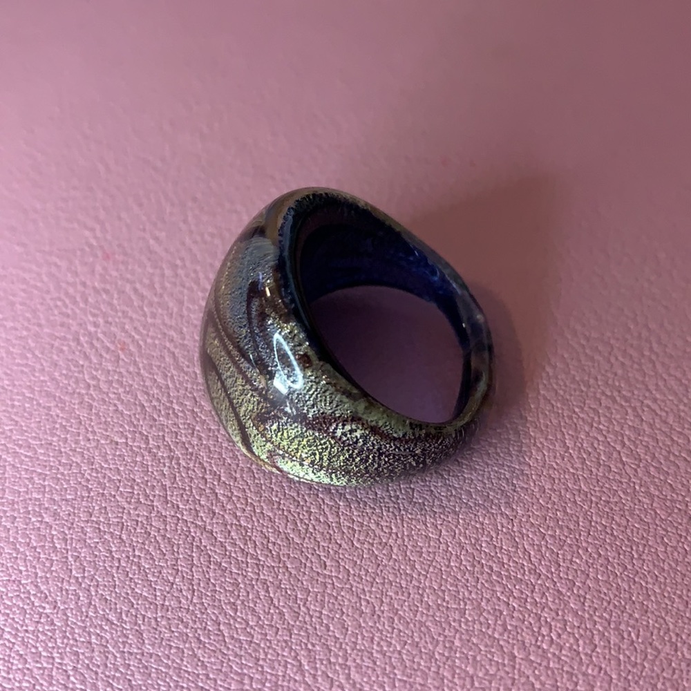 Unique Glass Ring - Picture 4 of 4